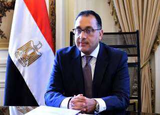 رئيس الوزراء يهنئ الرئيس السيسى...