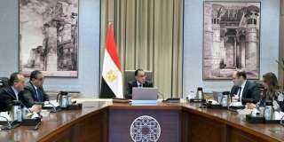 رئيس الوزراء يتابع مع رئيس...