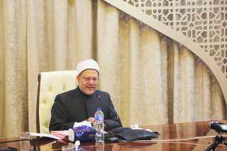 مفتي الجمهورية خلال اجتماعه بأمناء...