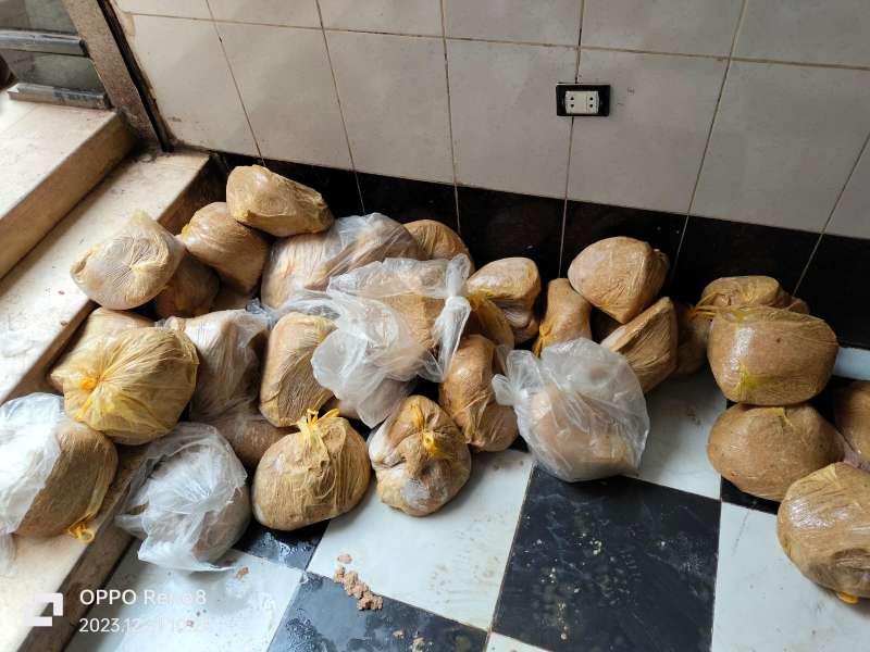 ضبط 870 كيلو لحوم فاسدة داخل سيارة قبل بيعها للمطاعم بكفر الشيخ