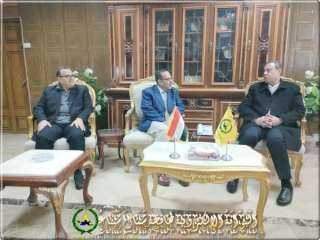 محافظ شمال سيناء يستقبل السفير...