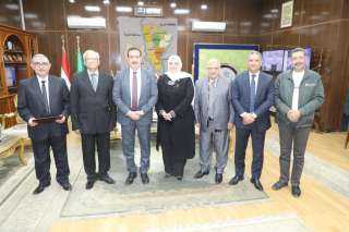 محافظ المنوفية يكرم أعضاء جمعية...