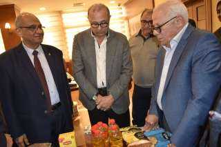 محافظ بورسعيد :  توزيع...