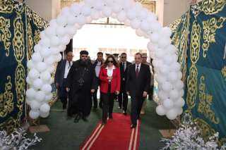 محافظ دمياط تزور كنيسة العذراء...