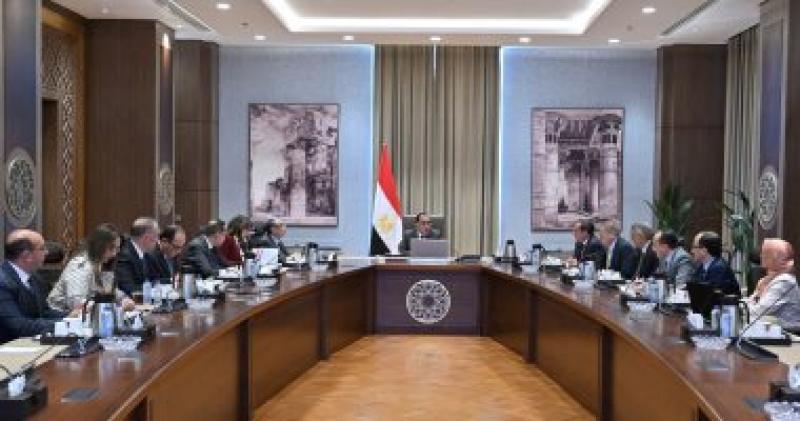 خلال الاجتماع