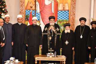 وزير الأوقاف يهنئ البابا تواضروس...