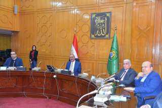 محافظ الإسماعيلية يستقبل وفد من...