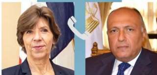 وزير الخارجية يتلقى اتصالاً من...