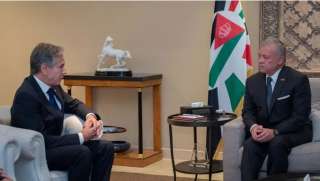 ملك الأردن يطالب واشنطن بالضغط...