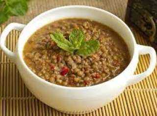 شوربة العدس البني بالطريقة اليونانية
