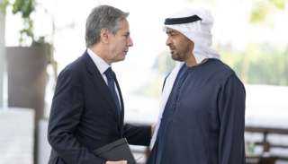 الشيخ محمد بن زايد يبحث...
