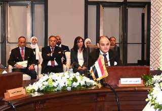 وزير التجارة والصناعة يشارك في...