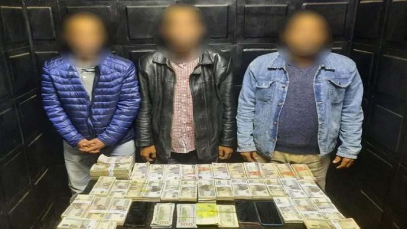 ضبط 3 أشخاص بالقاهرة لقيامهم بالإتجار غير المشروع فى النقد الأجنبى