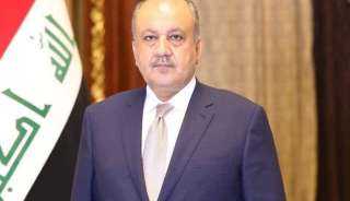 وزير الدفاع العراقي يلوح بتعليق...