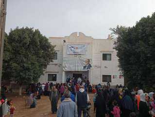 جامعة القاهرة تطلق قافلة تنموية...