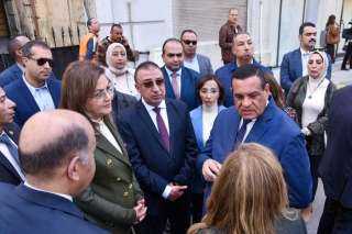 وزيرا التنمية المحلية والتخطيط ...