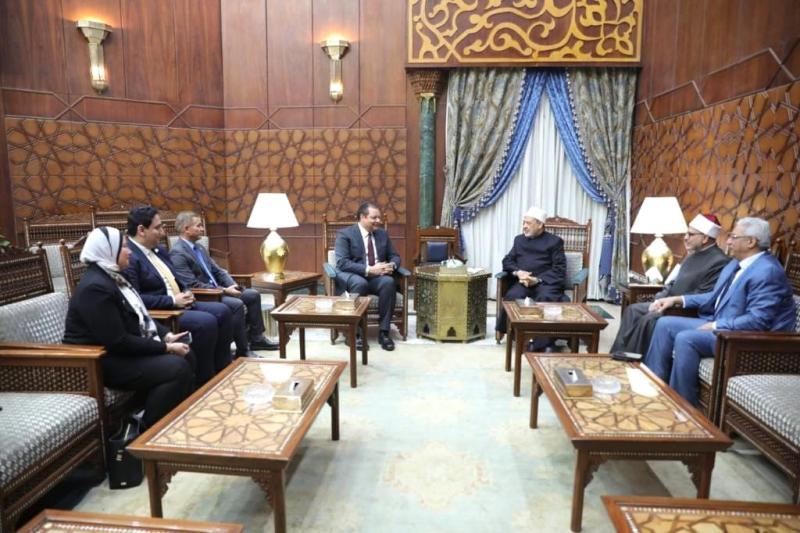 الامام الأكبر يلتقى رئيس الهيئة العامة للاعتماد والرقابة الصحية