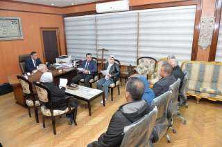 محافظ الدقهلية يجري مقابلات مع...