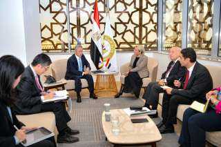 وزيرة البيئة تبحث مع سفير...
