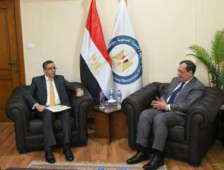 الملا يستقبل السفير الهندى بالقاهرة...