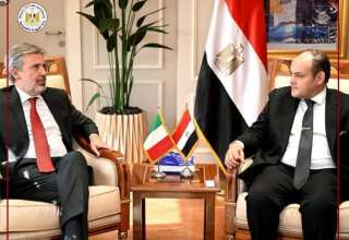 وزير التجارة والصناعة يبحث مع...