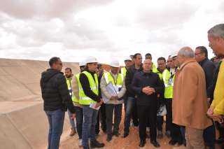 وزير النقل يتفقد مواقع العمل...