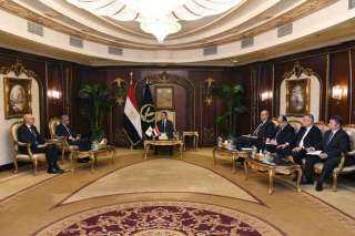 وزير الداخلية يستقبل أمين عام...