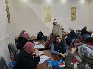 أمين البحوث الإسلامية يتفقد ركن...