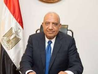 وزير قطاع الأعمال: تشغيل ملاحة...