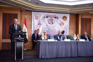 وزير العمل ومحافظ القاهرة يفتتحان...