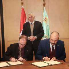 وزير الزراعة يشهد توقيع مذكرة...