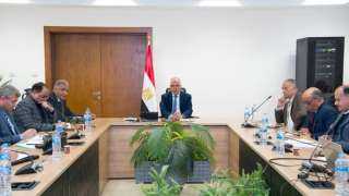 وزير الرى يتابع الإستعداد لفترة...