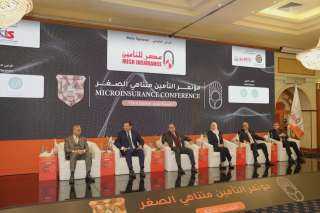 رئيس الرقابة المالية يلقى الكلمة...