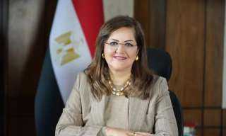 وزيرة التخطيط تبحث مع ...