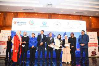 وزيرة الهجرة تشهد إطلاق ”صناع...