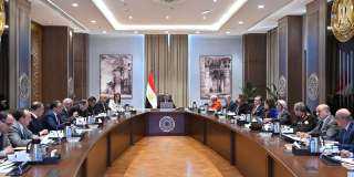 رئيس الوزراء يترأس اجتماع المجلس...