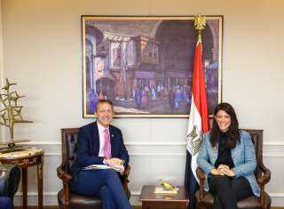 وزيرة التعاون الدولي تلتقي القائم...