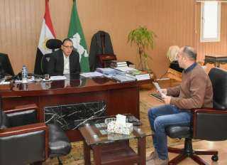 محافظ الشرقية يلتقي بعدد من...