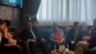 السفير المصري بالعراق يلتقي وفد...