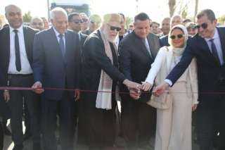 وزير التنمية المحلية ومحافظ الجيزة...