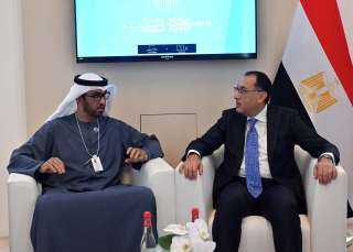 رئيس الوزراء يلتقي وزير الصناعة...