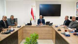 سويلم يتابع إجراءات إحلال وصيانة...