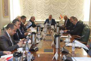 وزير العمل يترأس مجلس إدارة...