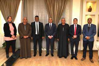 وزير العمل لـ ”نواب برلمان”:أنتم...