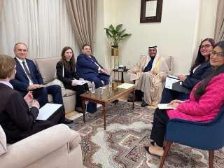 رئيس قطاع الشؤون السياسية الدولية...