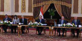 رئيس الوزراء: التوافق مع الغرف...