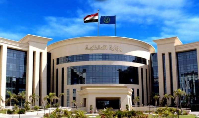 ضبط كميات من السلع الغذائية داخل مخزنين بدون ترخيص بالقاهرة بقصد حجبها