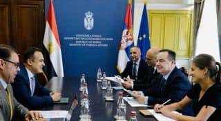 سفير جمهورية مصر العربية لدى...