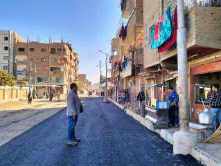 محافظ أسيوط: استكمال رصف شارع...