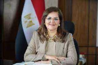 وزيرة التخطيط تستعرض مقترحات خطة...